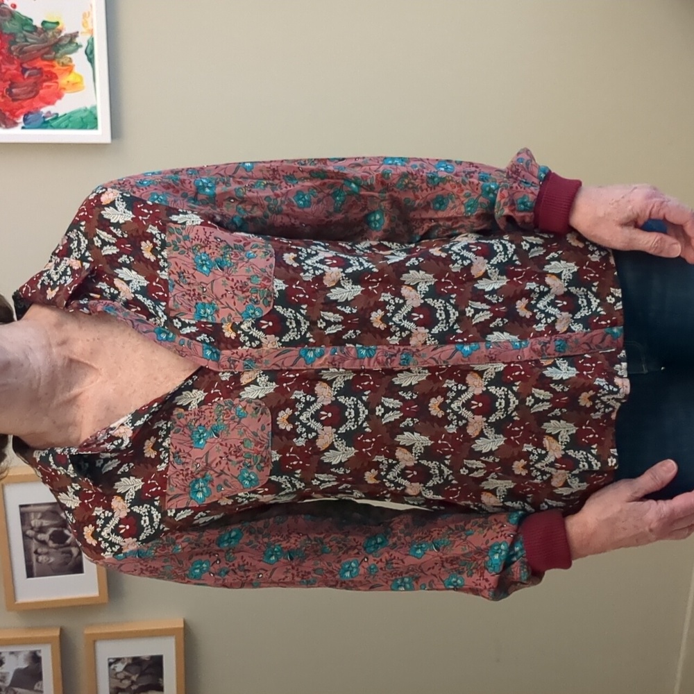 Floral pattern blouse